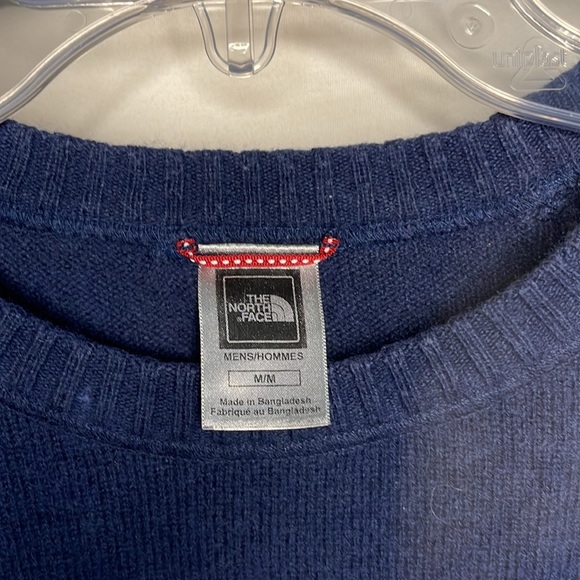 The North Face mens wool blend medium navy sweater - Picture 3 of 6